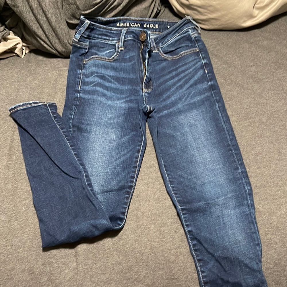 AE high rise jegging dark wash size 6